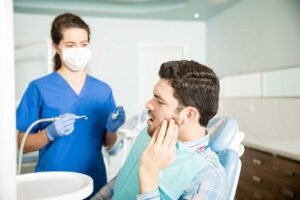 How Emergency Dentists in Maple Ridge Handle Urgent Dental Problems