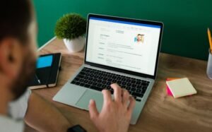 How to Create a Professional Profile That Stands Out